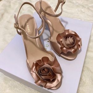 NEW Taryn Rose Jacklyn blush satin heels sz 6